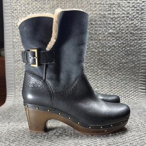 UGG Black Leather Ankle Boots with Buckle Wooden Soles Women’s Size 8